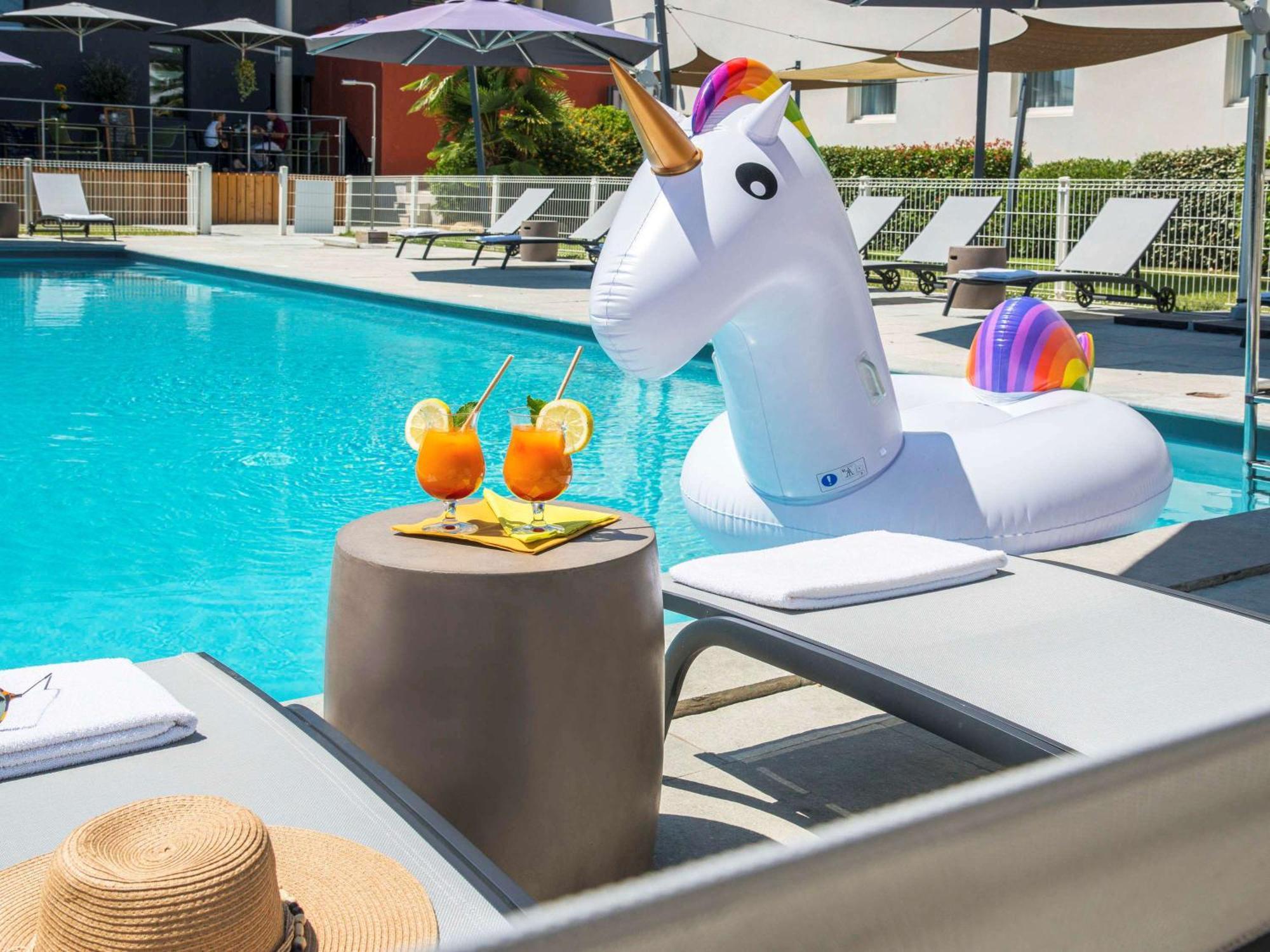 Ibis Styles Pertuis Portes Du Luberon Esterno foto