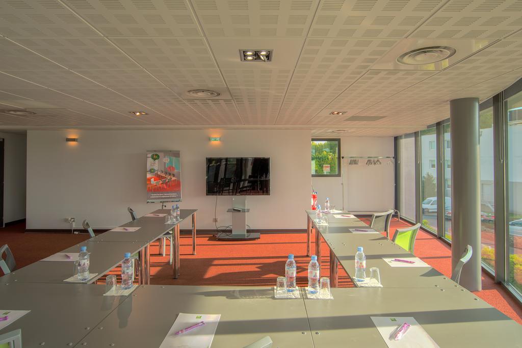 Ibis Styles Pertuis Portes Du Luberon Esterno foto